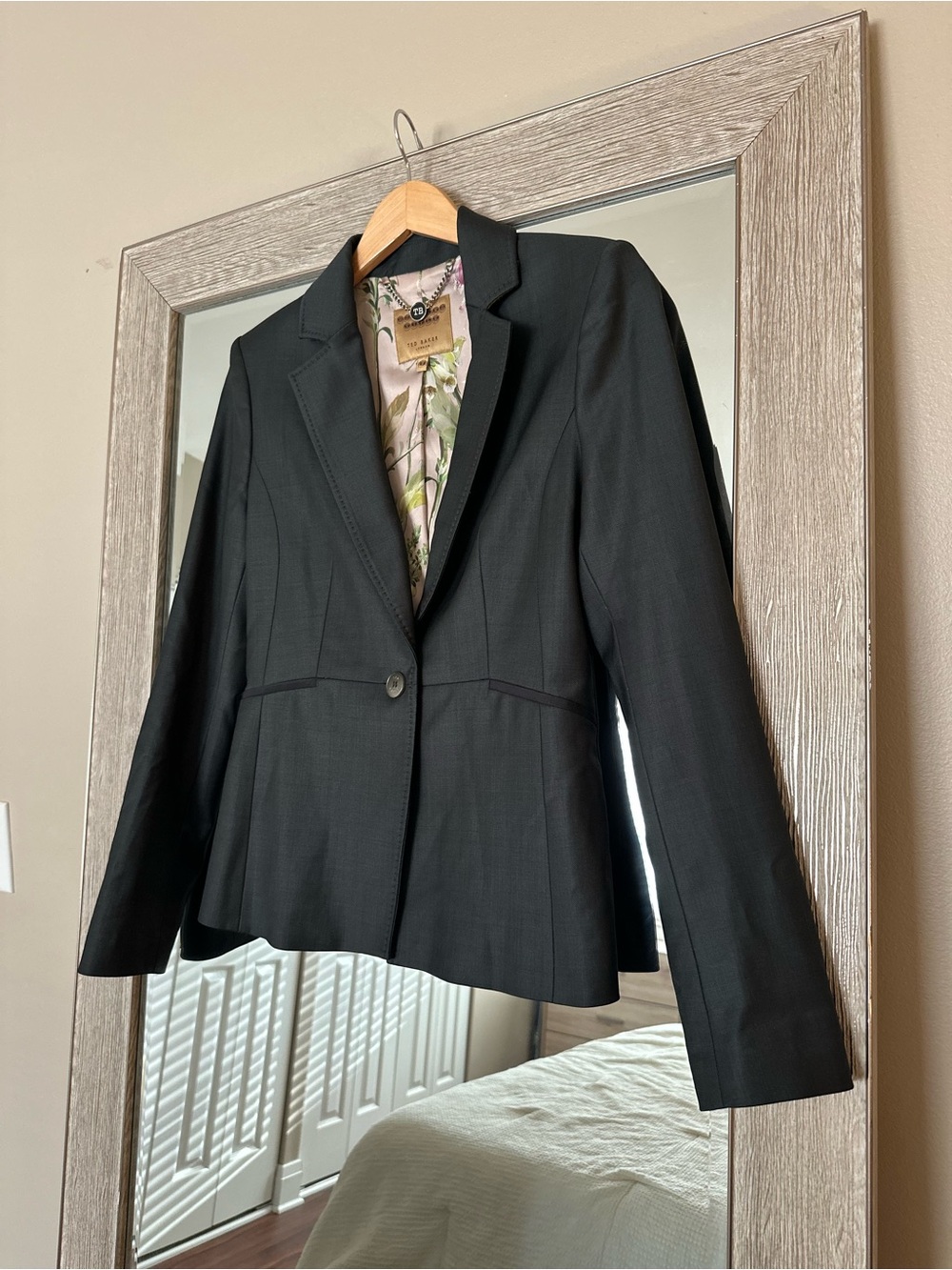 Ted Baker Grey Blazer With Floral Satin Lining NWOT Size Small